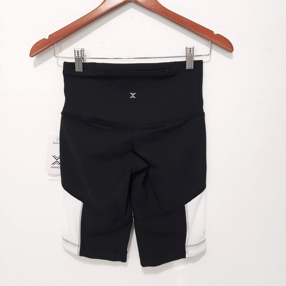 New!! Xersion Women SIZE XS Black White High Rise Fitted Quick Dri Bike Shorts - Picture 3 of 10